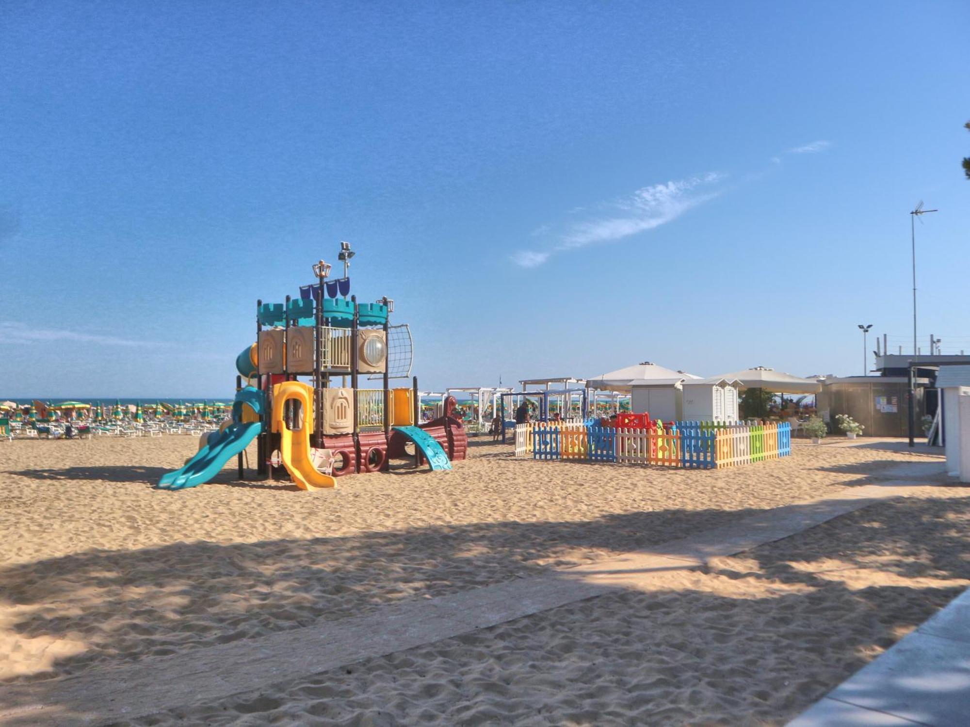 Marco Polo Daire Lignano Sabbiadoro Dış mekan fotoğraf